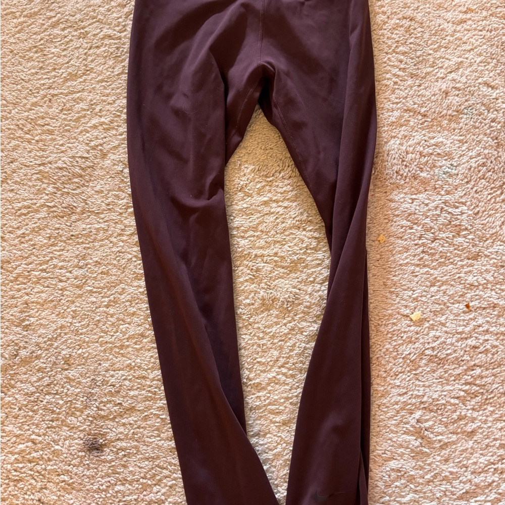 Women’s Nike maroon red Stretch Leggings